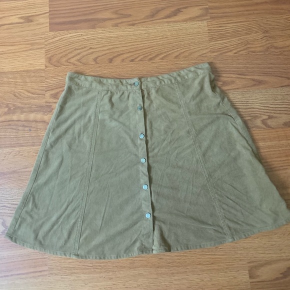 Suede skirt💛 - Picture 2 of 3
